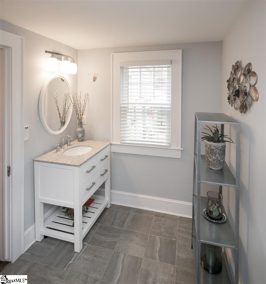 214 Ackley Road Greenville, SC 29607 - Photo 17 of 32