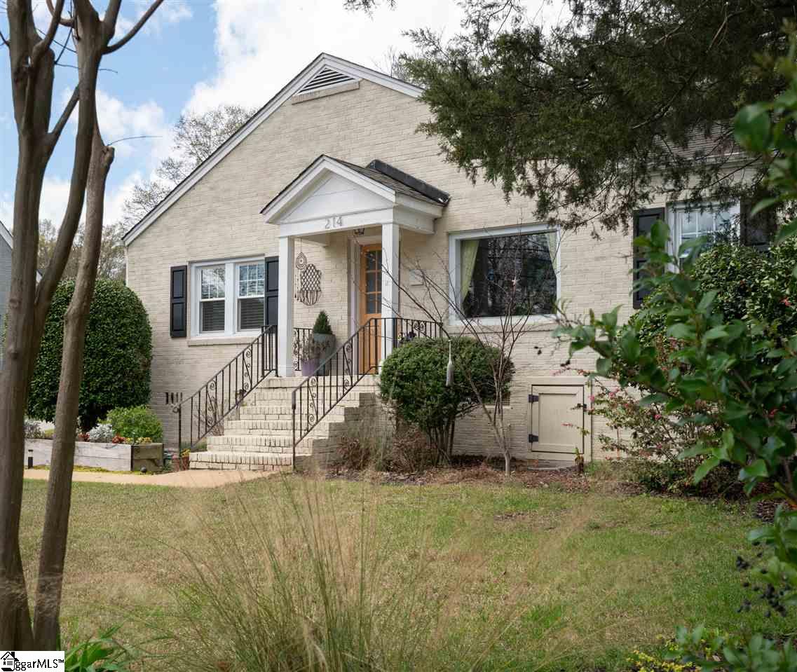 214 Ackley Road Greenville, SC 29607 - Photo 3 of 32