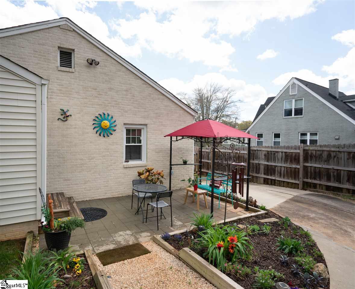 214 Ackley Road Greenville, SC 29607 - Photo 25 of 32