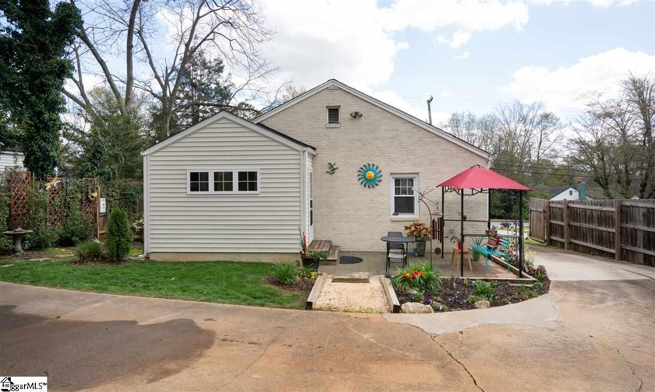 214 Ackley Road Greenville, SC 29607 - Photo 26 of 32
