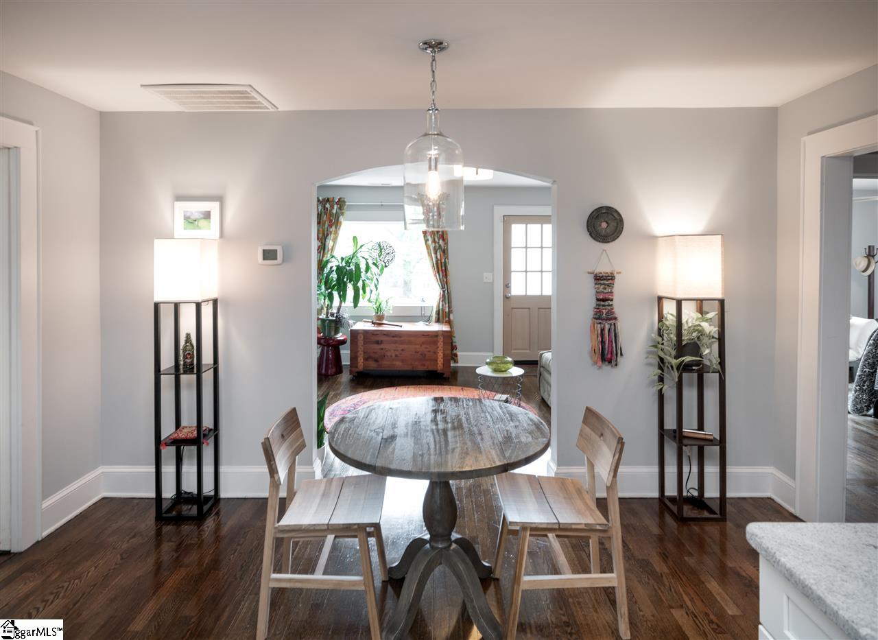 214 Ackley Road Greenville, SC 29607 - Photo 10 of 32