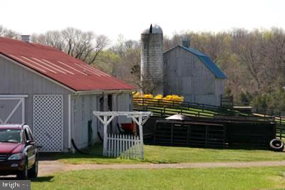 2714 Logmill Road Haymarket, VA 20169 - Photo 11 of 25 Both barns
