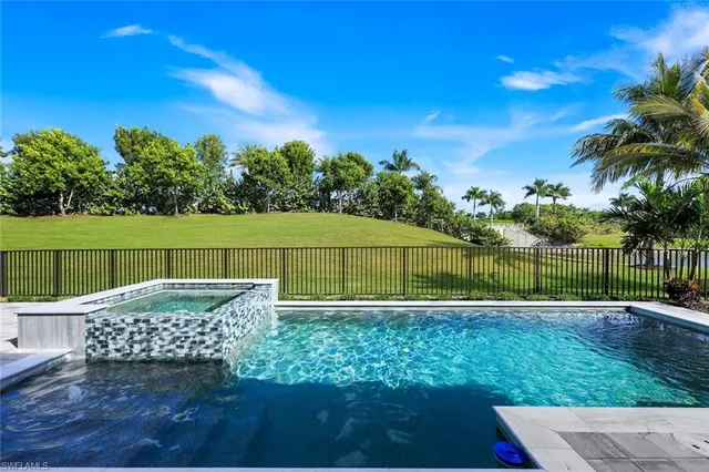 $2,275,000 | 14282 Charthouse Circle, Naples, FL 34114