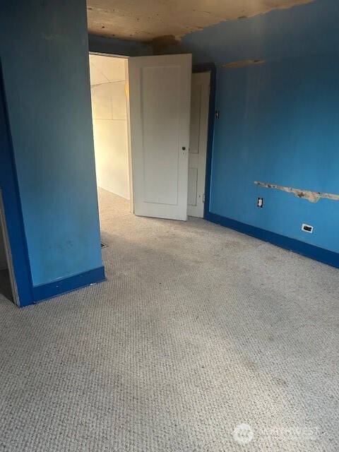 1302 West 5th Street Aberdeen, WA 98520 - Photo 22 of 26 a view of an empty room