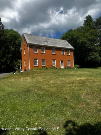 $900 | 90 West Bridge Street, Unit 7, Saugerties, NY 12477