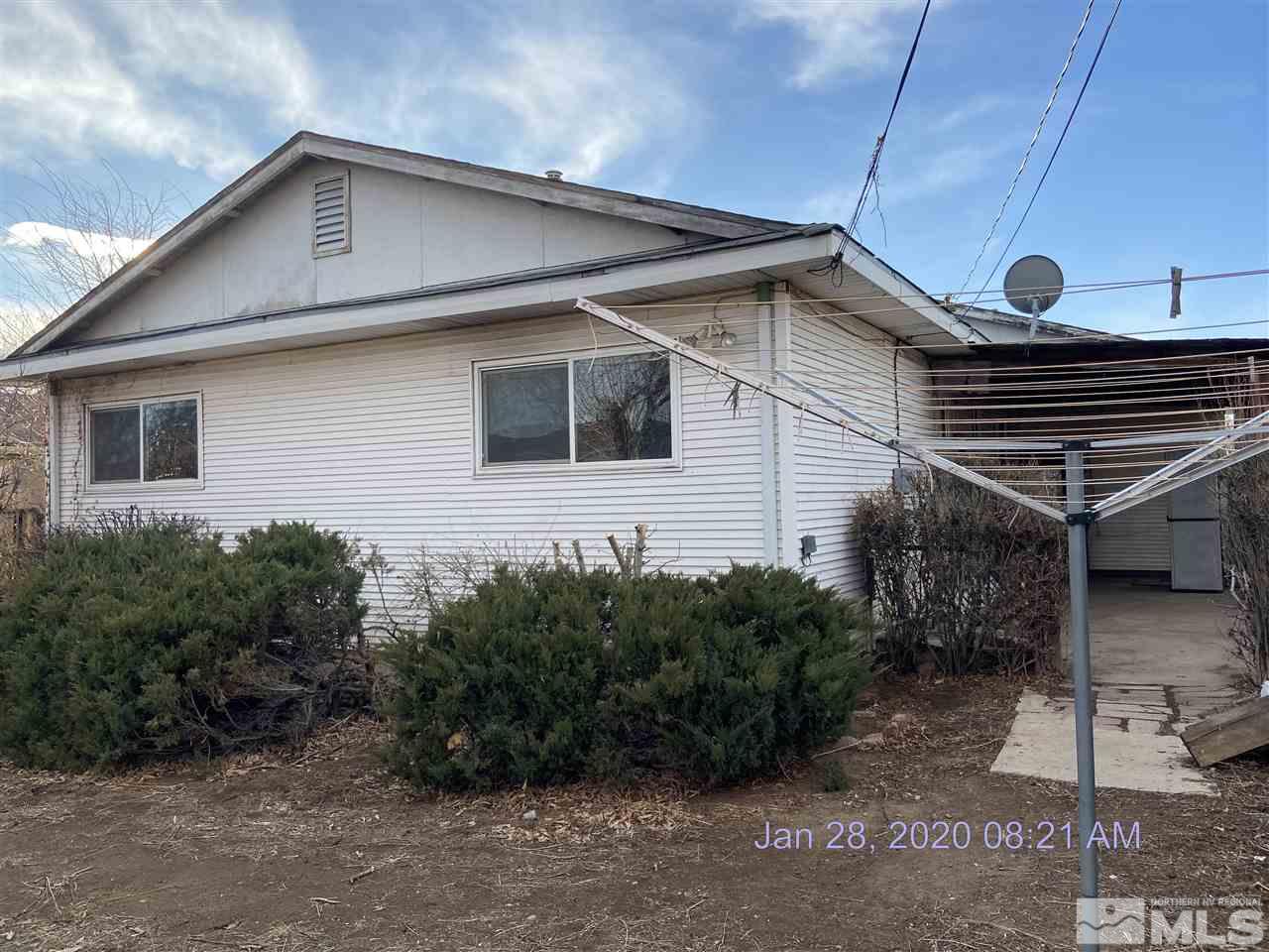 1715 Haddock Drive Reno, NV 89512 - Photo 13 of 17 a front view of house with yard