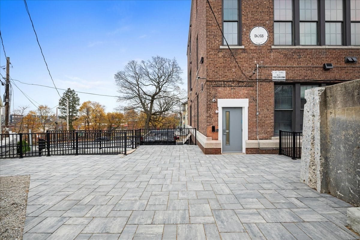 22 Waverly Street, Unit 101 Worcester, MA 01604 - Photo 10 of 11 Gallery Image 10