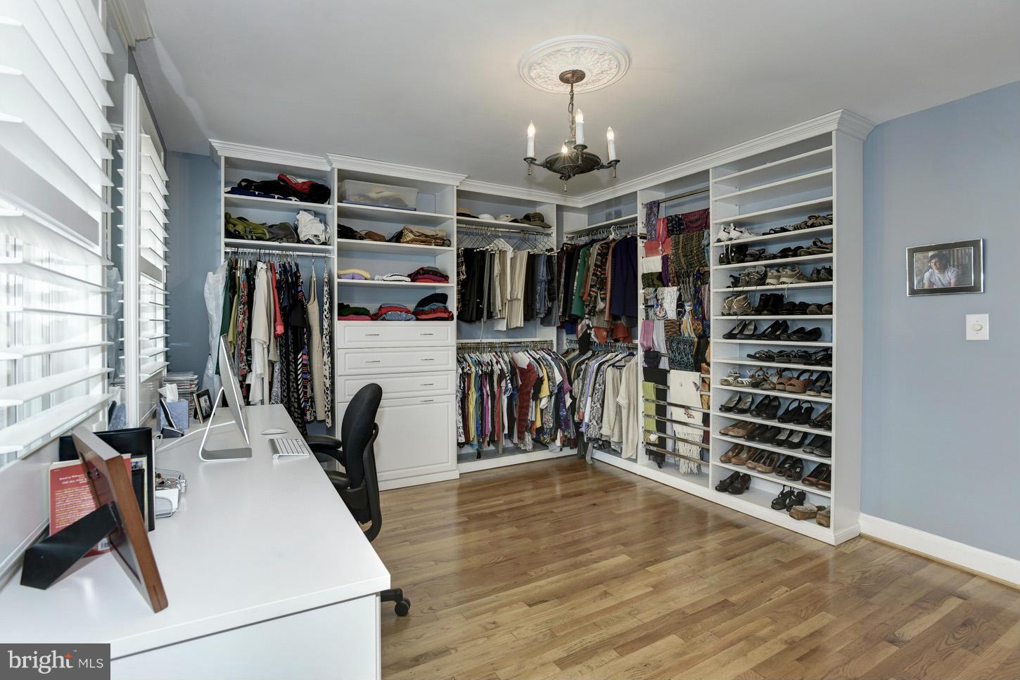 4441 MacArthur Boulevard Northwest Washington, DC 20007 - Photo 13 of 19 Bedroom