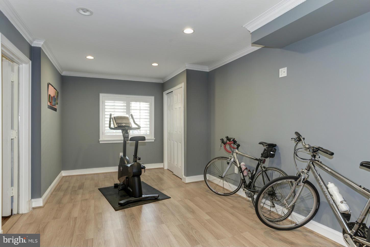 4441 MacArthur Boulevard Northwest Washington, DC 20007 - Photo 17 of 19 Bedroom