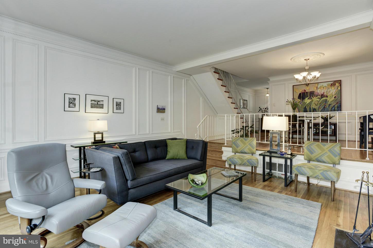 4441 MacArthur Boulevard Northwest Washington, DC 20007 - Photo 4 of 19 Living Room