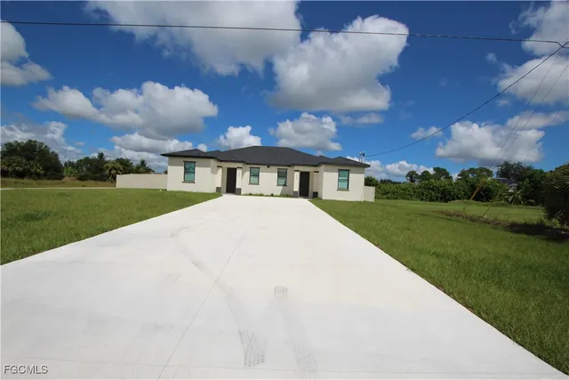 $1,950 | 5148 Centennial Boulevard, Lehigh Acres, FL 33971