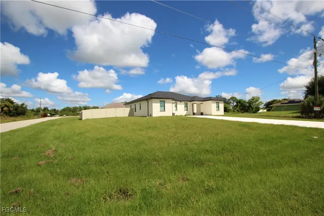 $1,950 | 5148 Centennial Boulevard, Lehigh Acres, FL 33971