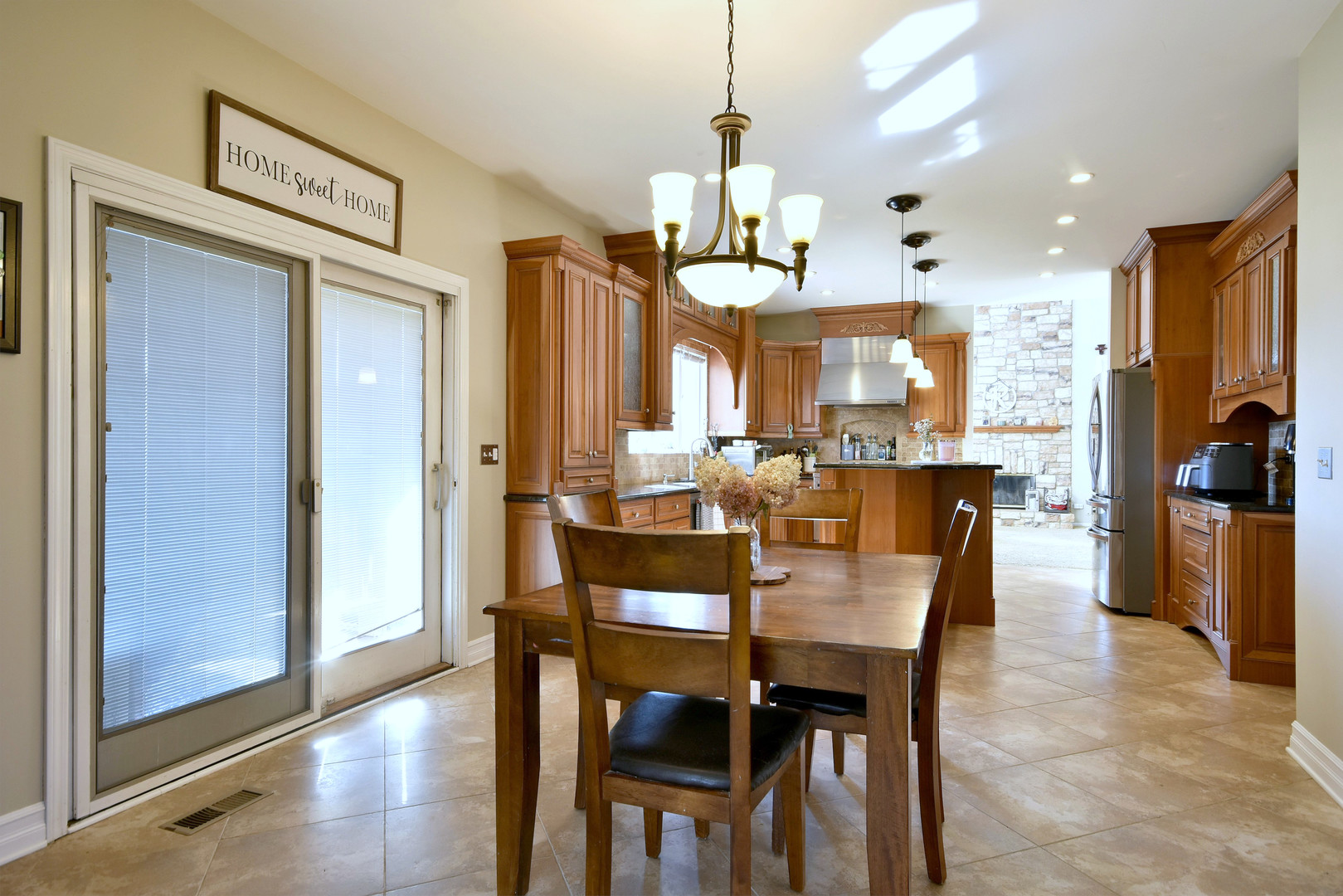 781 Hayrack Drive Algonquin, IL 60102 - Photo 14 of 54 a view of a dining room and livingroom view