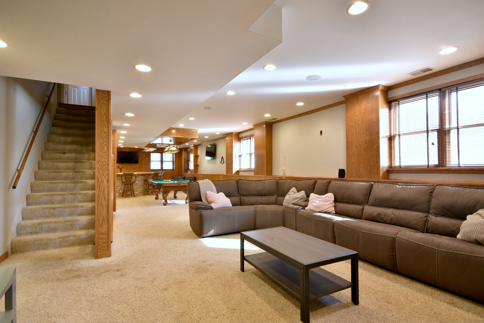 781 Hayrack Drive Algonquin, IL 60102 - Photo 32 of 54 a living room with furniture and wooden floor