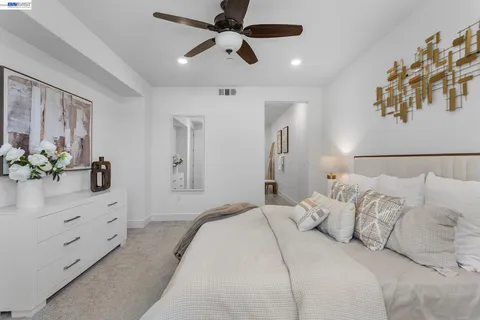 $949,000 | 5810 Midnight Place, Unit D, Dublin, CA 94568
