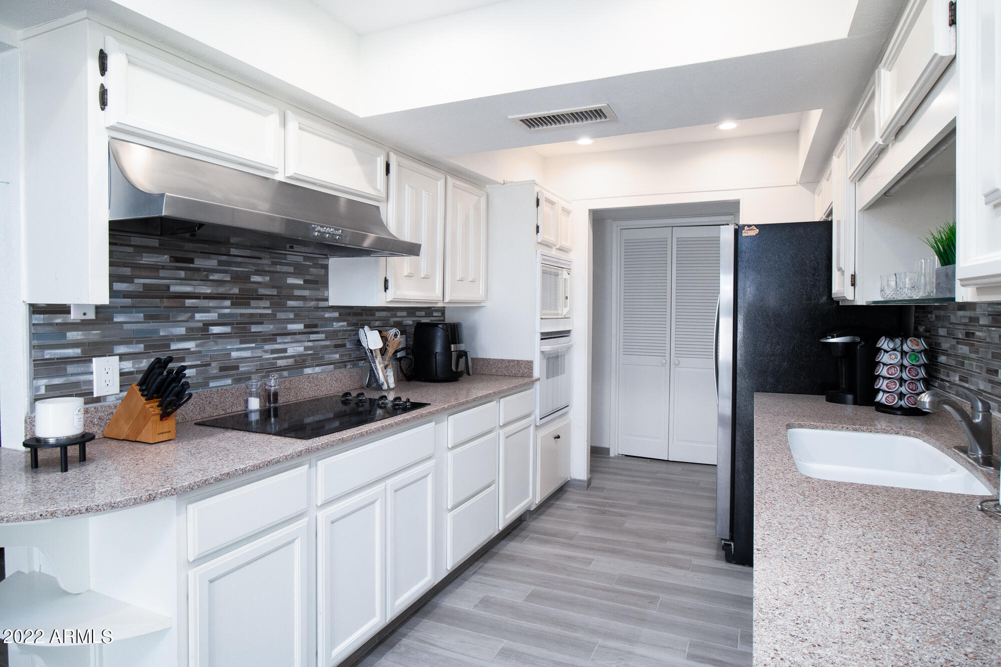 3125 South Orm Drive Tempe, AZ 85282 - Photo 12 of 37 3125 S Orm Dr-25