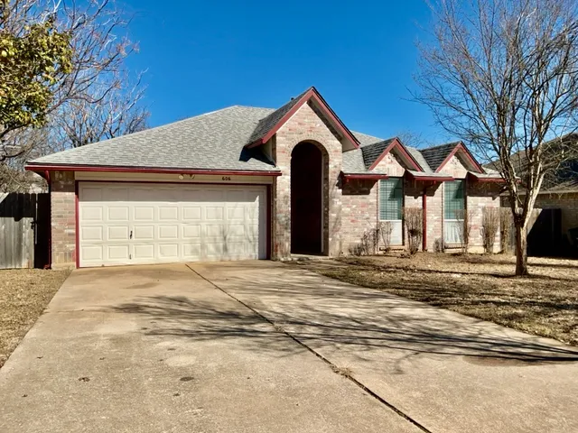 $1,595 | 606 Eaglecreek Drive, Leander, TX 78641
