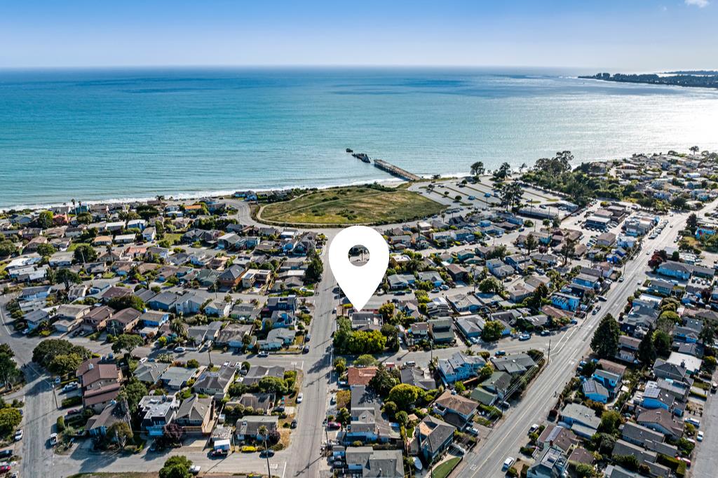 117 El Camino Del Mar Aptos, CA 95003 - Photo 5 of 60