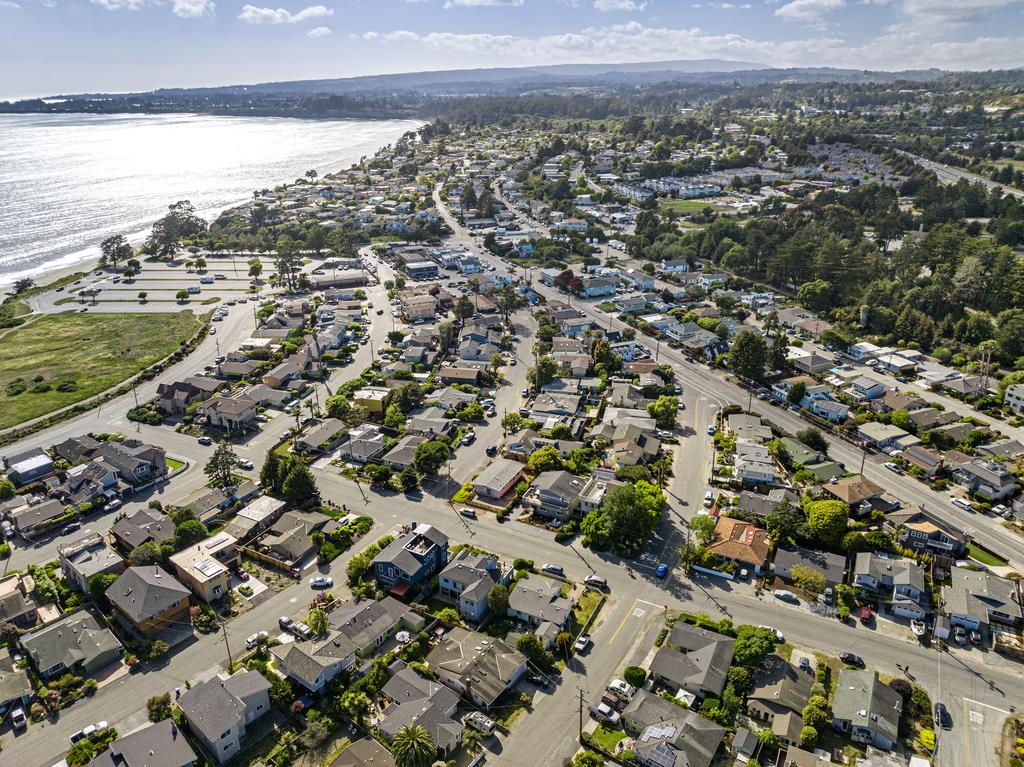 117 El Camino Del Mar Aptos, CA 95003 - Photo 59 of 60 an aerial view of multiple house