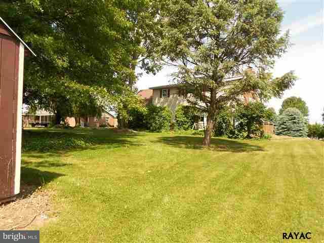 4608 View Drive Spring Grove, PA 17362 - Photo 5 of 33 Gallery Image 5