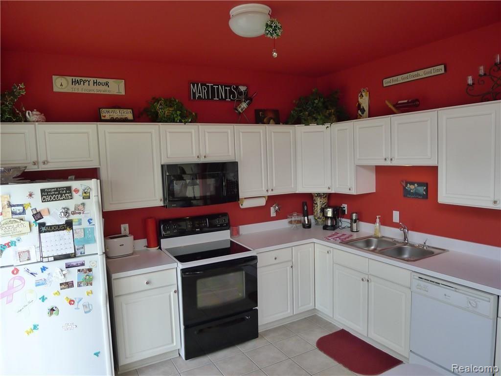 278 Oak Ridge Drive, Unit 88 Pontiac, MI 48341 - Photo 11 of 29