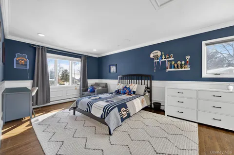 $875,000 | 18 Melrose Lane, Commack, NY 11725