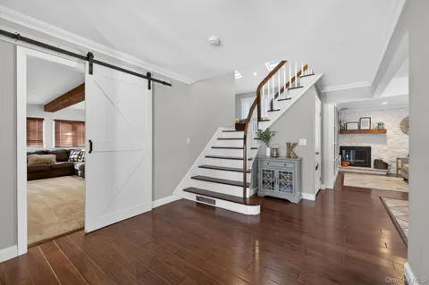 $875,000 | 18 Melrose Lane, Commack, NY 11725