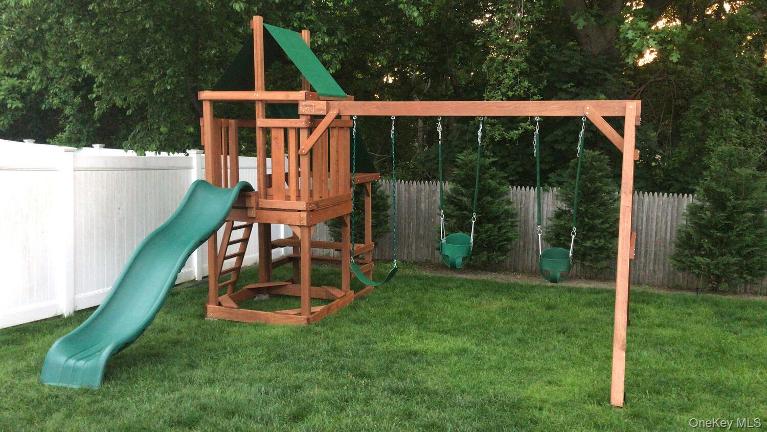 18 Melrose Lane Commack, NY 11725 - Photo 23 of 25