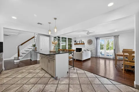 $875,000 | 18 Melrose Lane, Commack, NY 11725