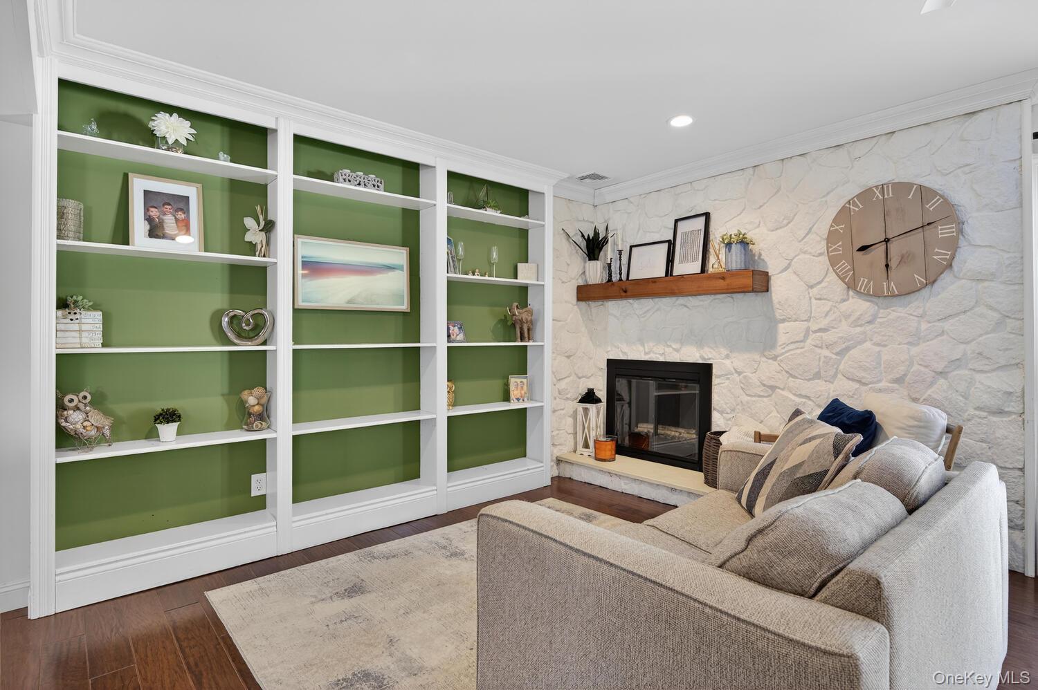 18 Melrose Lane Commack, NY 11725 - Photo 9 of 25