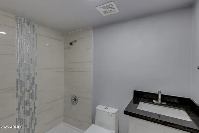 $1,700 | 3048 East Beck Lane, Unit 8, Phoenix, AZ 85032