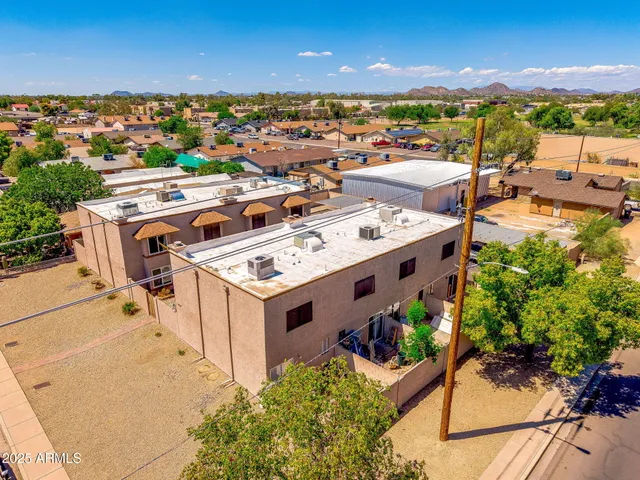 $1,700 | 3048 East Beck Lane, Unit 8, Phoenix, AZ 85032