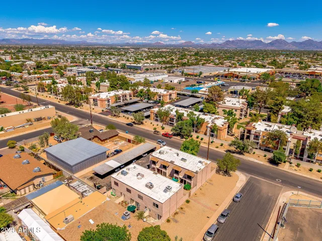 $1,700 | 3048 East Beck Lane, Unit 8, Phoenix, AZ 85032