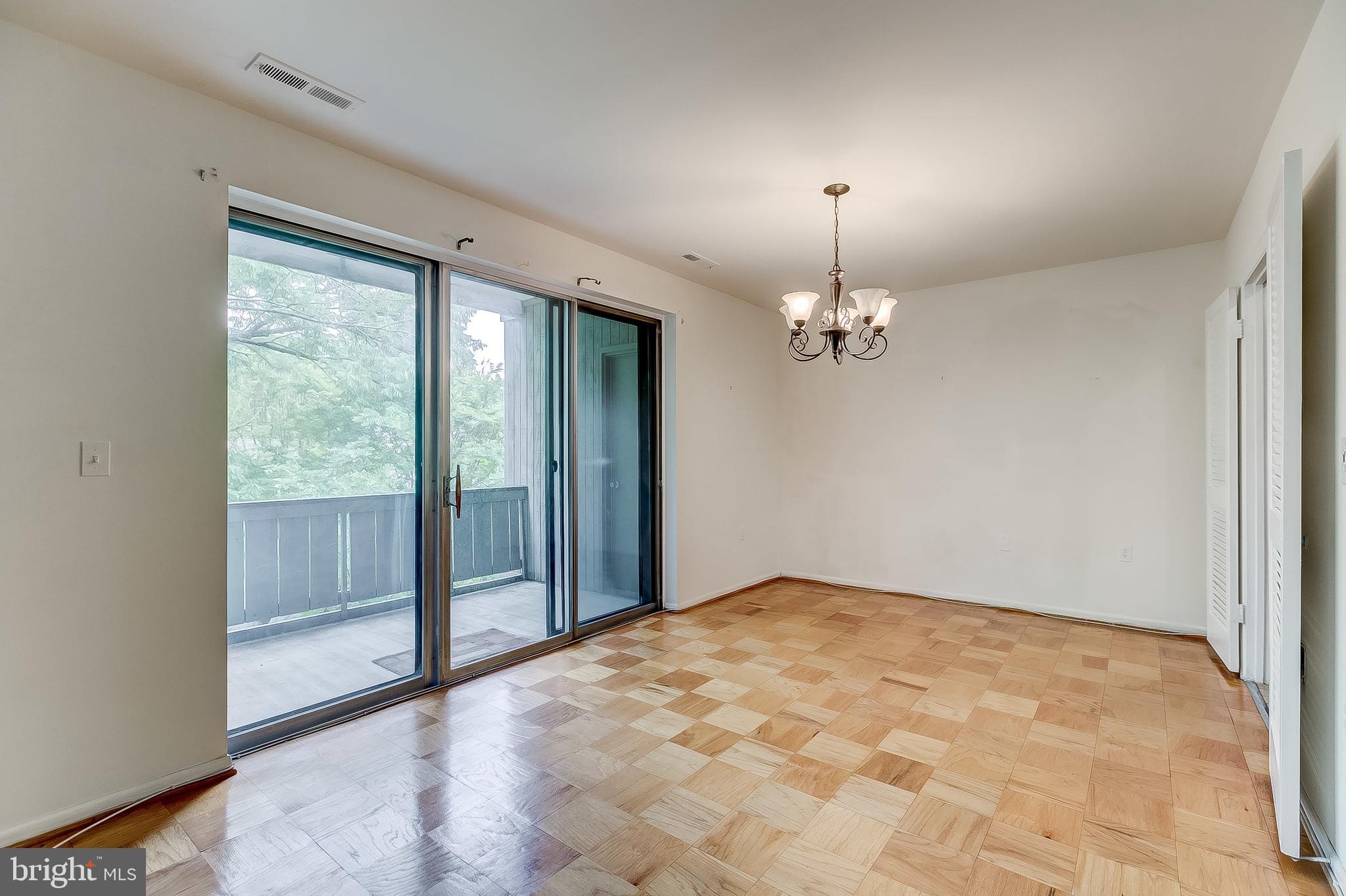 114 Cross Keys Road, Unit R114C Baltimore, MD 21210 - Photo 5 of 26