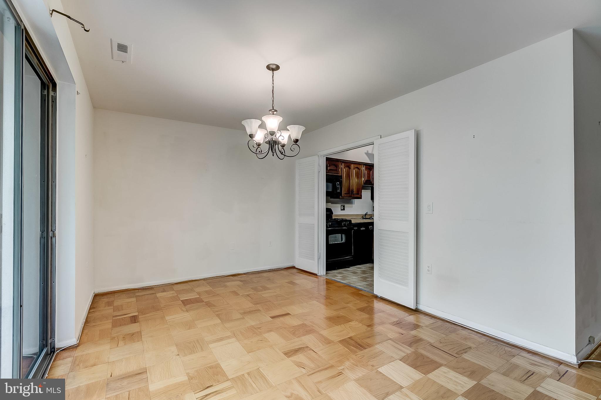 114 Cross Keys Road, Unit R114C Baltimore, MD 21210 - Photo 6 of 26
