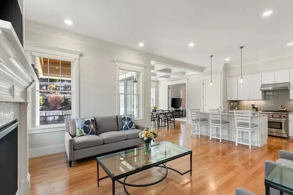 $1,899,000 | 2 Gershon Way, Unit 2, Winchester, MA 01890