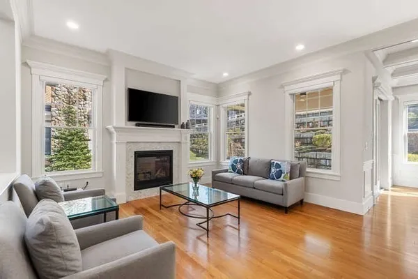 $1,899,000 | 2 Gershon Way, Unit 2, Winchester, MA 01890