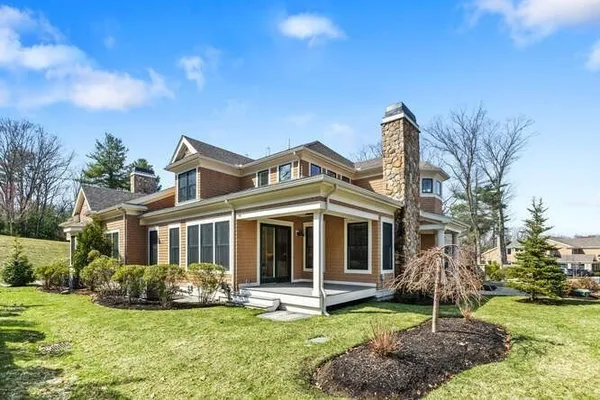 $1,899,000 | 2 Gershon Way, Unit 2, Winchester, MA 01890