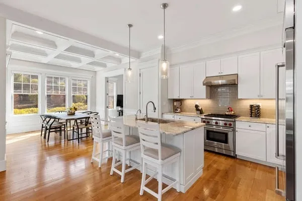 $1,899,000 | 2 Gershon Way, Unit 2, Winchester, MA 01890