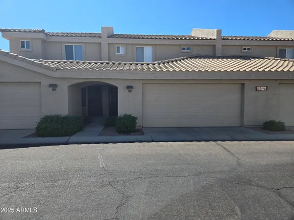 $1,950 | 16021 North 30th Street, Unit 119, Phoenix, AZ 85032