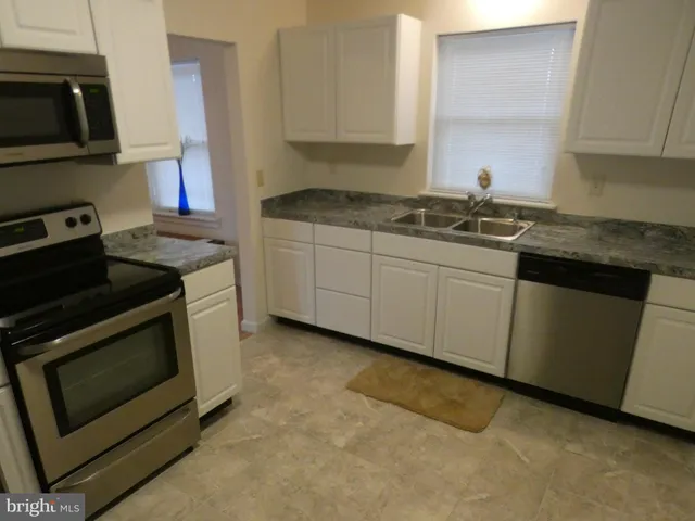 $1,495 | 930 Bryant Avenue, Colonial Beach, VA 22443