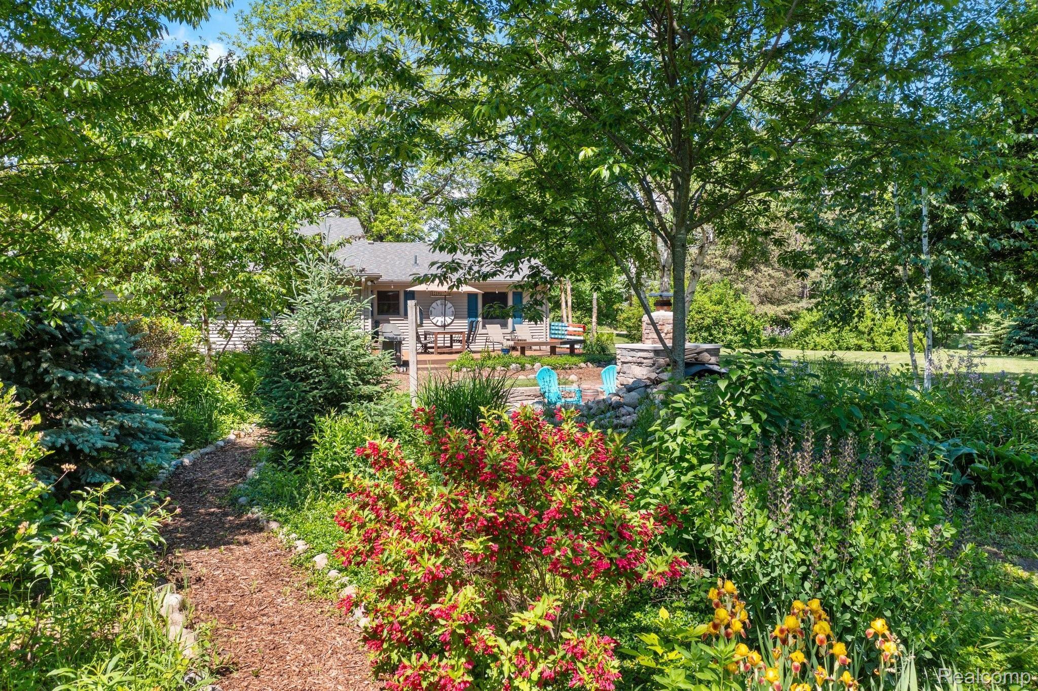 4721 Rochester Road Dryden, MI 48428 - Photo 22 of 33 Beautifully landscaped.
