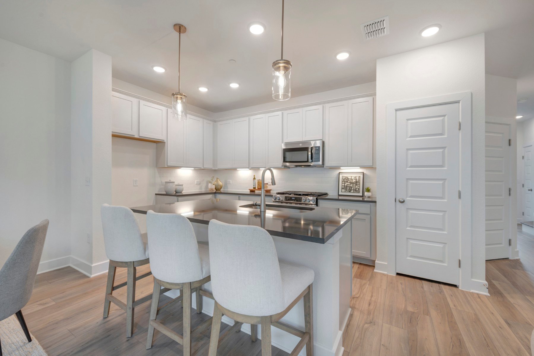 1012 A Brickell Loop Austin, TX 78744 - Photo 5 of 23 Kitchen (Staged)