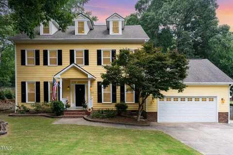 $635,000 | 1001 Kingsway Drive, Apex, NC 27502