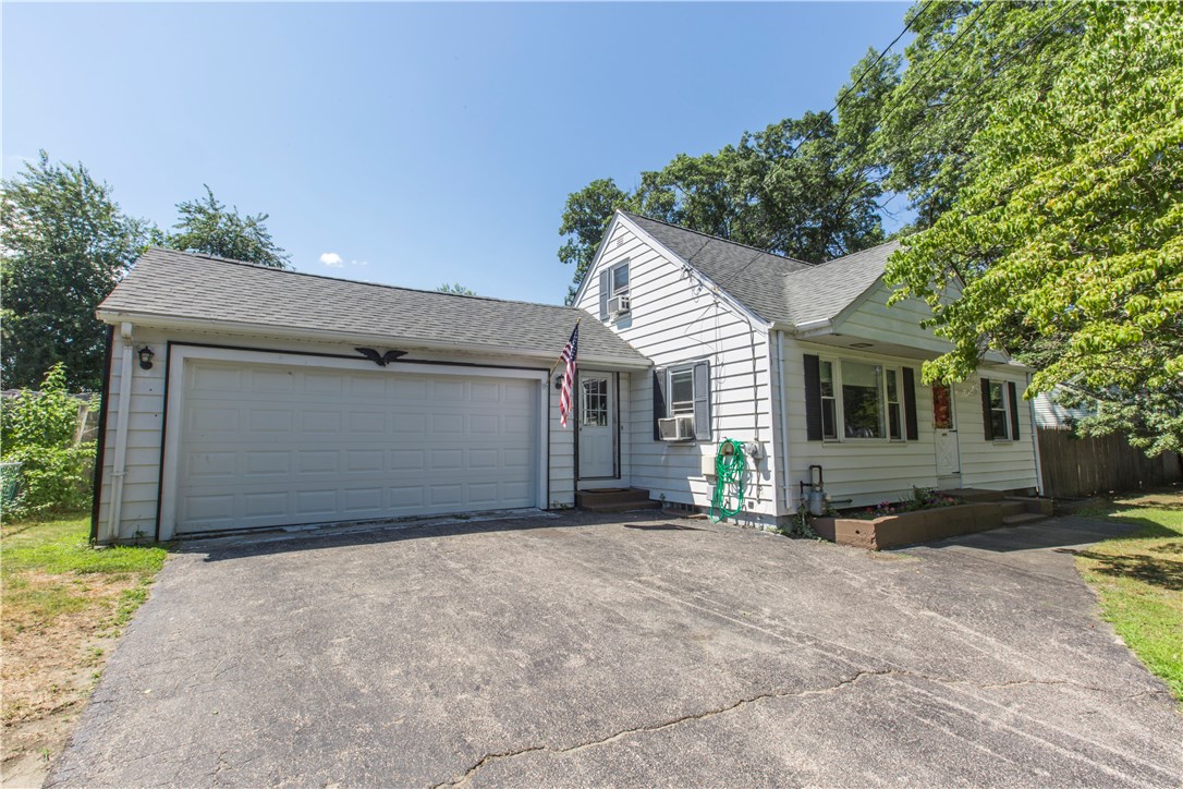 99 Airway Road Warwick, RI 02886 - Photo 2 of 26 Gallery Image 2