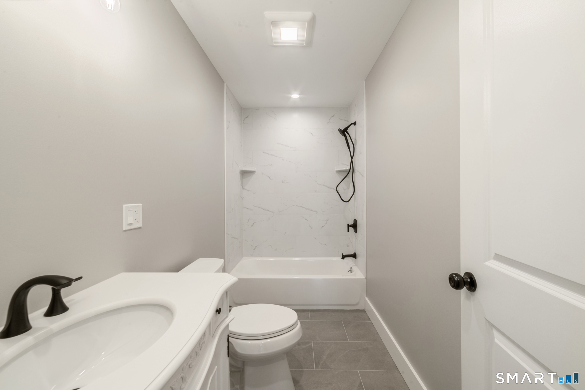 104 Eastfield Road Waterbury, CT 06708 - Photo 25 of 40