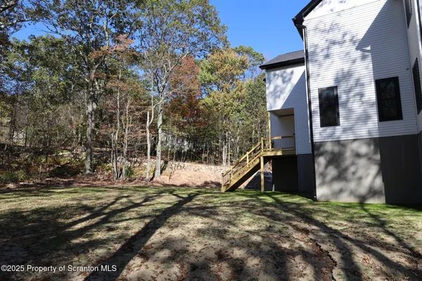 $899,000 | 99 Woodland Drive, Lake Ariel, PA 18436