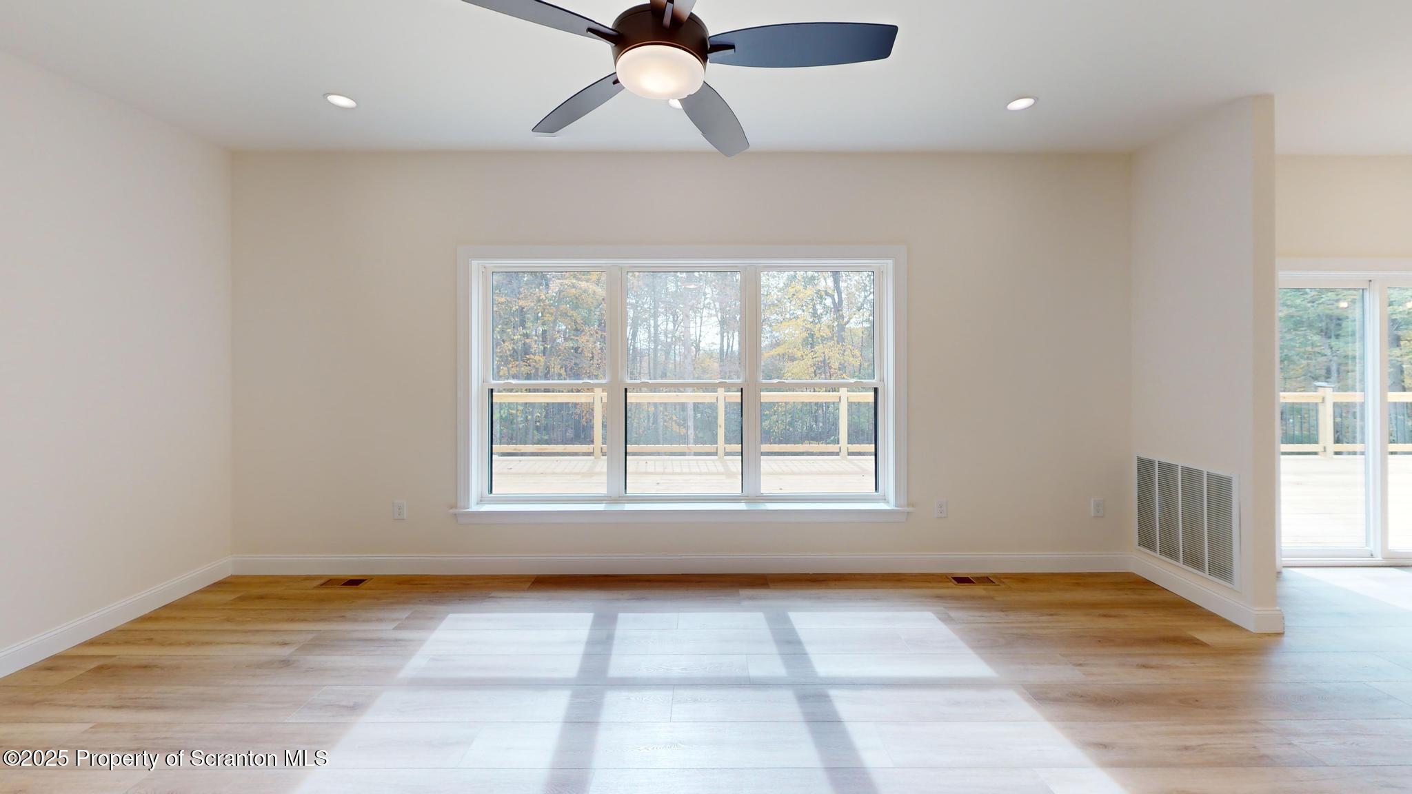 99 Woodland Drive Lake Ariel, PA 18436 - Photo 14 of 124 Living Room