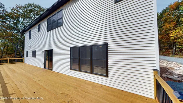 $899,000 | 99 Woodland Drive, Lake Ariel, PA 18436