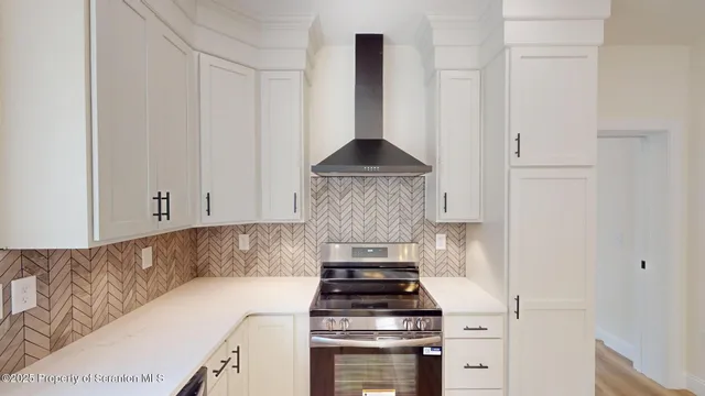 $899,000 | 99 Woodland Drive, Lake Ariel, PA 18436